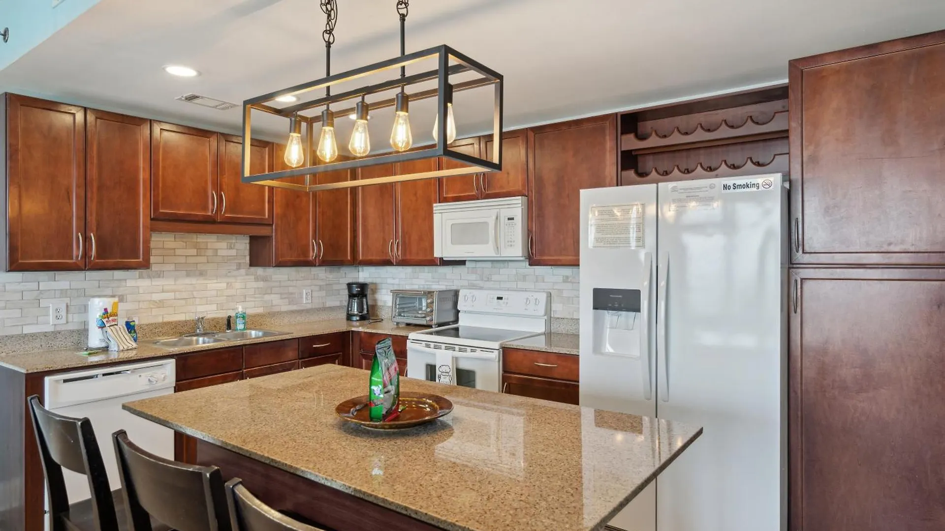 Stunning Gulf View Condo - Direct Beach Access - Stunning Sunsets Панама-Сити Апарт-отель