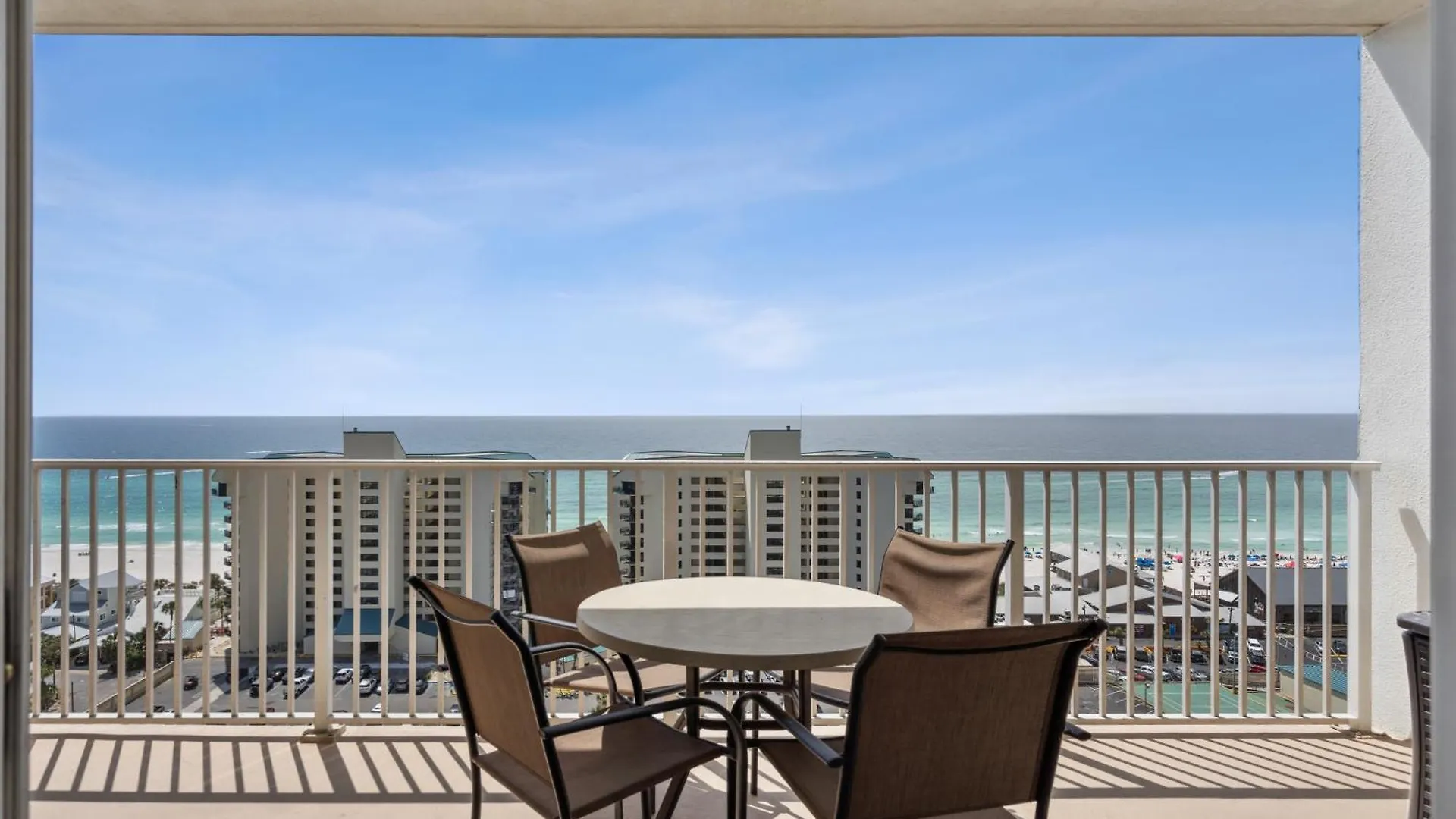 Stunning Gulf View Condo - Direct Beach Access - Stunning Sunsets Панама-Сити